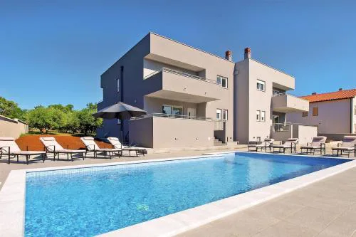 Ferienvilla Mit Privatem Pool