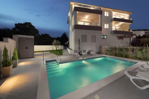 Viras Luxury Holiday