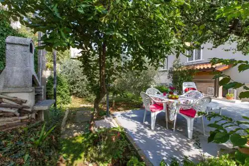 Wohnung In Stoja Mit Grill