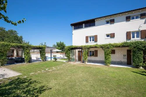 Villa Roža
