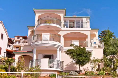 Veronika apartments