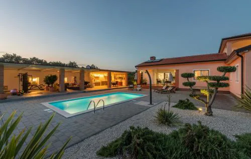 Villa St. Anna in Radetići - Haus für 8 Personen