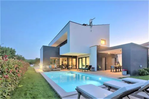 Luxury Villa Hedone with heated pool, welness and playground