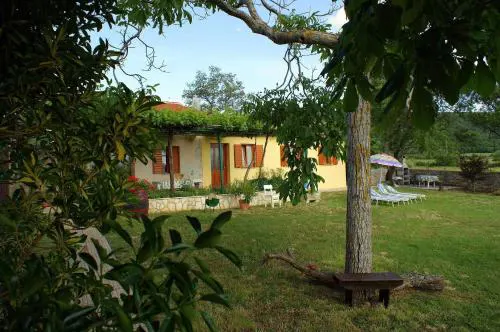 Charmantes Ferienhaus In Bartići Mit Terrasse