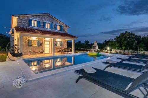 Villa Leana, a beautiful stone villa in a tranquil location