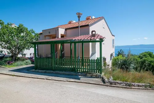 Apartments with parking space Ravni, Labin - 12891
