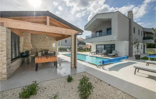 Beautiful Home In Rebici