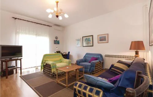 2 Bedroom Lovely Apartment In Rovinj