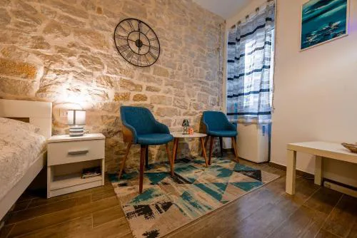 Ana Stylish Suite in old town