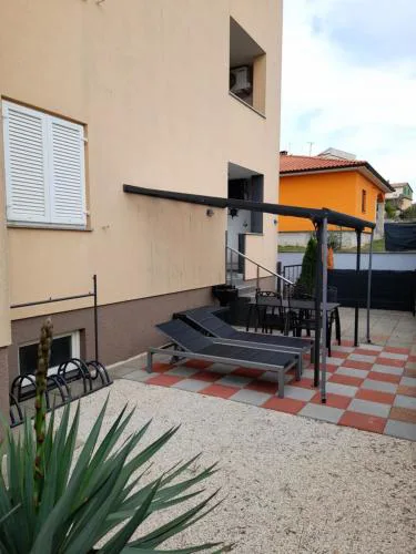 Apartment Adi
