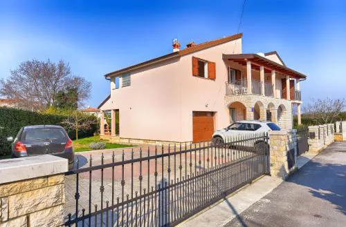 Apartment Monfiorenzo 1551