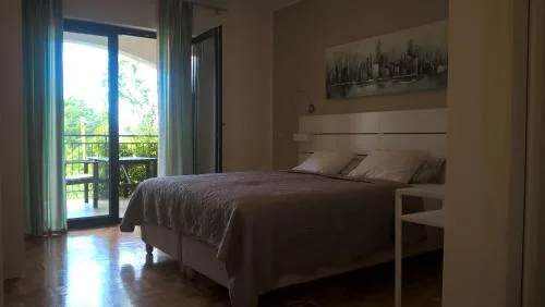 Apartments and Rooms Mofardin