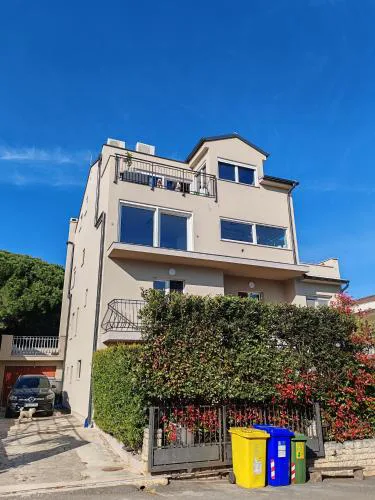 Apartments Mirta