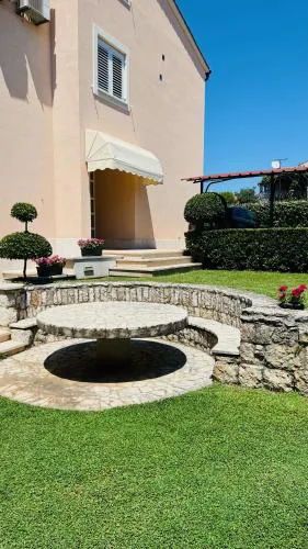 Apartments Monfiorenzo