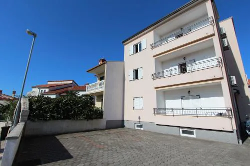 Beeindruckendes Apartment mit Dachterrasse, Meerblick, Babybett, Klima, Privatparkplatz