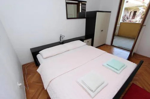 Charmante Wohnung Lora Mit Whirlpool