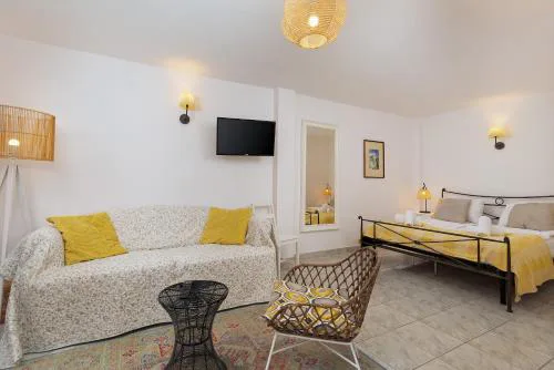 Cissa Apartments by Irundo