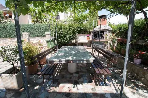 Cozy Studio-Apartment nur 15 Gehminuten zum Strand mit Grillbereich, Terrasse, WiFi