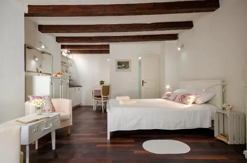 Cozy Studio Una