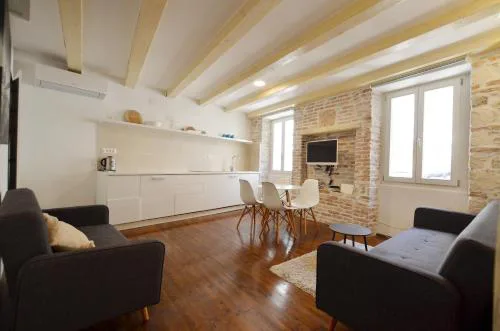 Grisia Apartments