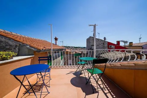 House Grisia 33