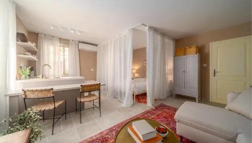 Montalbano Gem - Heritage Studio With Airy Vibes
