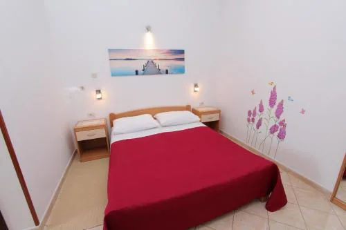 Room and Apartment Lea