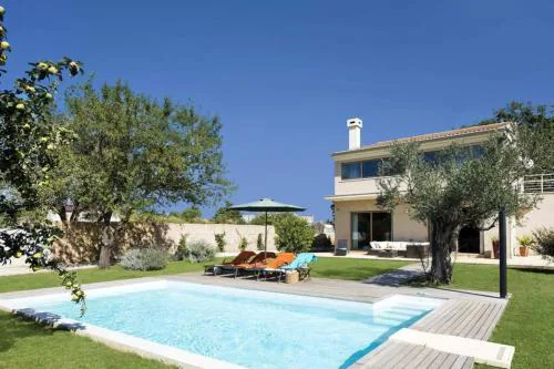 Sunny Summer House 4*