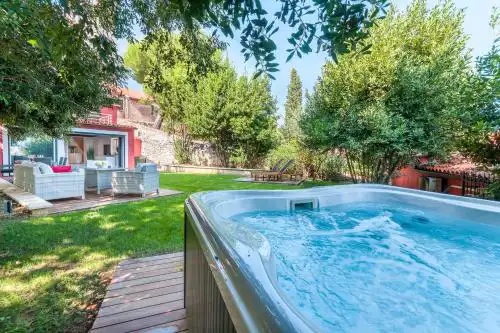 Villa Fema