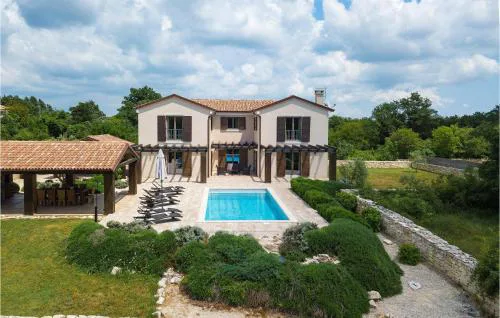 Villa Santi