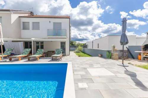 Villa Manda with Private Pool