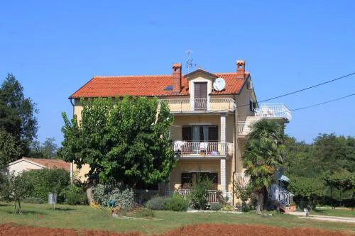 Apartment Basanija 7149c