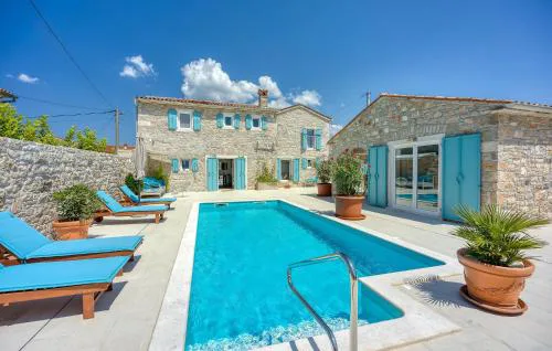 Gorgeous Home In Selina