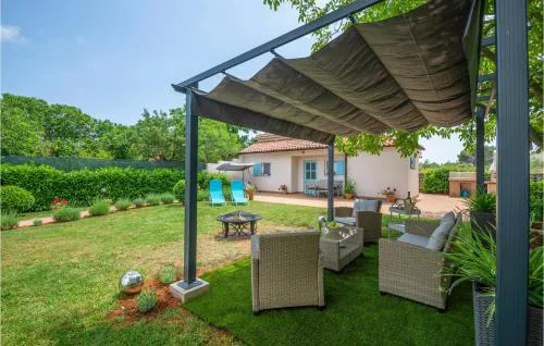 2 Bedroom Stunning Home In Sisan