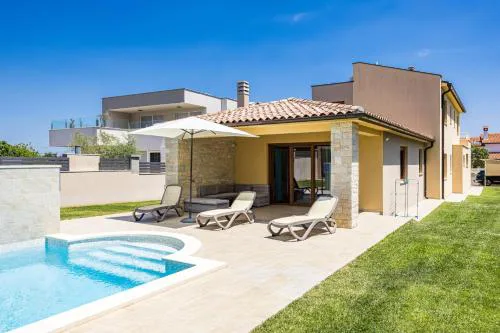 Villa Markulin near Medulin for 8 people only 2km from the beach - pet friendly