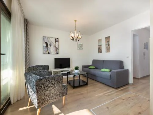 Apartment in Pula near the Sea and Town Center