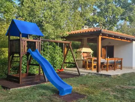 Casa Ondina - Private House with Jacuzzi & Garden in Central Istria