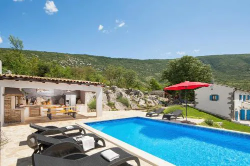 Villa Elia in Nova Vas - Haus für 8-10 Personen