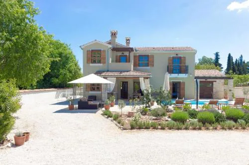 Ferienhaus mit Privatpool für 8 Personen ca 179 qm in Juršići, Istrien Binnenland von Istrien