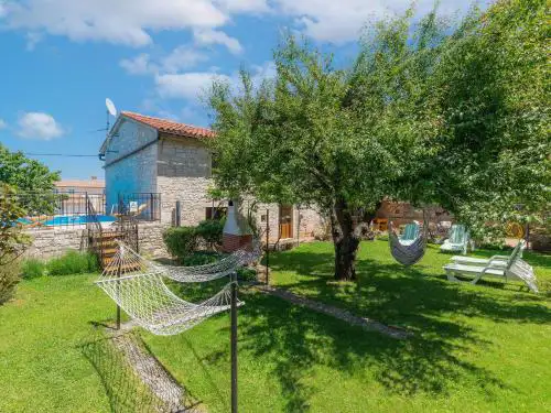 Holiday Home Toni by Interhome