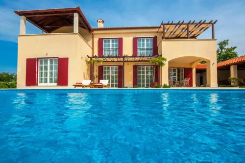 Villa Mirna