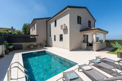 Villa Anika
