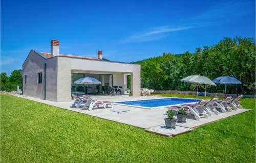 Lovely Home In Trget With Wifi