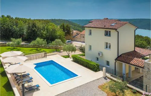 Villa Camellia Trget
