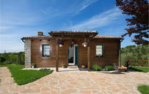 Pet Friendly Home In Trviz With Wifi
