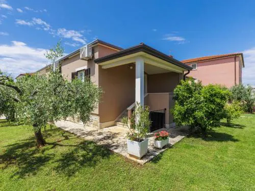 Apartment Apartment Pino by Interhome