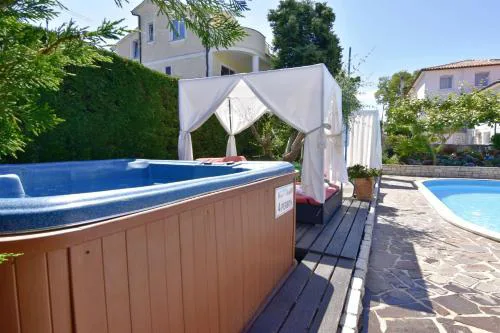 Apartment Nika 5 In Der Residenz Mit Pool Und Whirlpool In Strandnähe