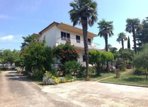 Apartments Sea Breeze