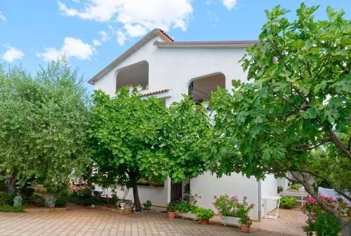 Apartments Susie by Rent Istria