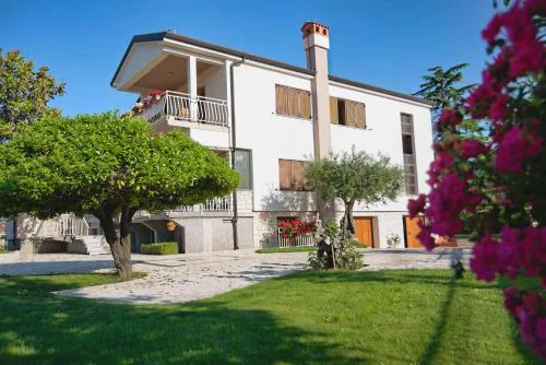 Apartments Vili